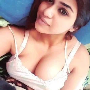 Alanya Escort Bayan Defne Olgun Kondom Kullanmıyor